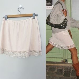 Vintage 70s 80s Cream Lace Trim Slip Skirt High Waist Textured Mini Lingerie Sm.